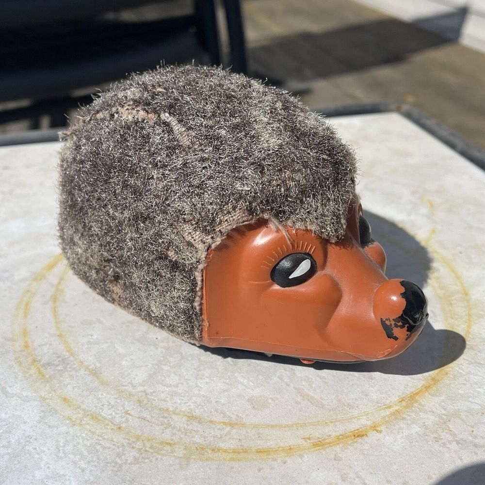 Vintage NuNu #936 Eating Hedgehog Wind Up Friction Tin Toy - No Key